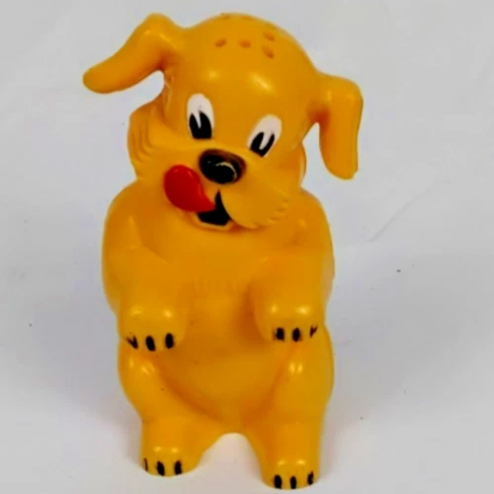 Vintage 50s 60s Yellow Dog Plastic Salt Shaker Japan Novelty w Stopper